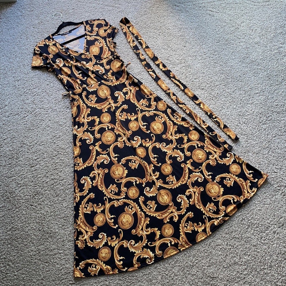 ✨Arabella Maxi Dress✨ - Picture 6 of 13